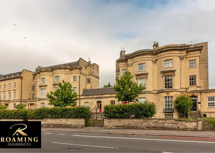 Sleeps 6 - Central - Free Secure Parking - 2 Bath